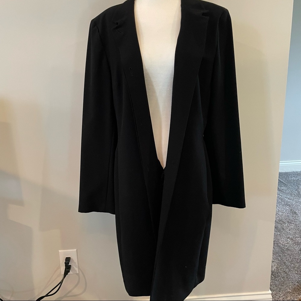 Elegant Black Dress Jacket - Picture 2 of 9